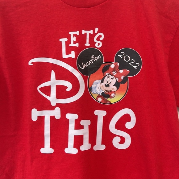 Gildan T Shirt Disney Red Medium Short Sleeves Crewneck - Picture 4 of 6